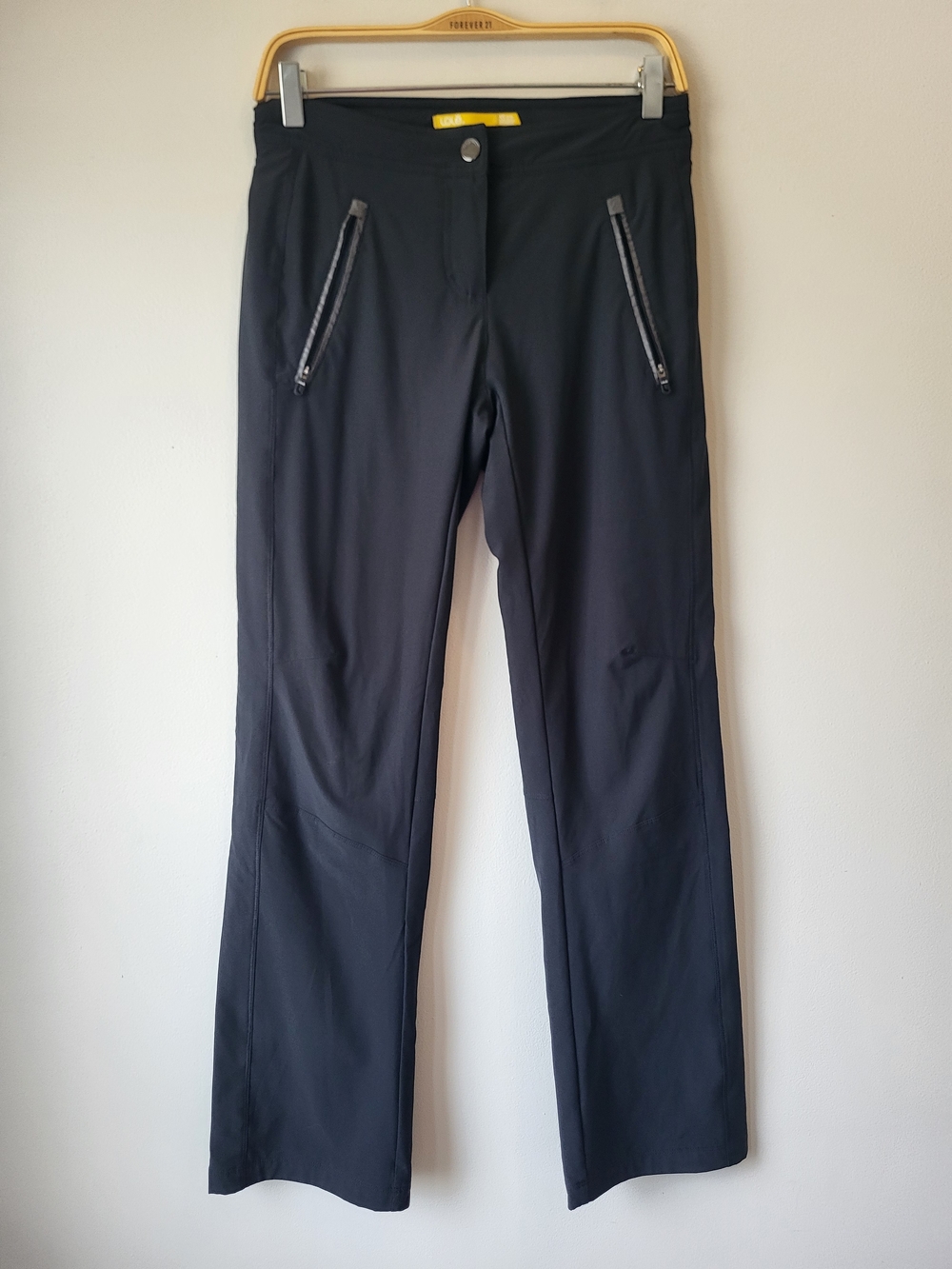 Lole Women's Black Outdoor Gorpcore Active Wear Track Pants with Zip Pockets